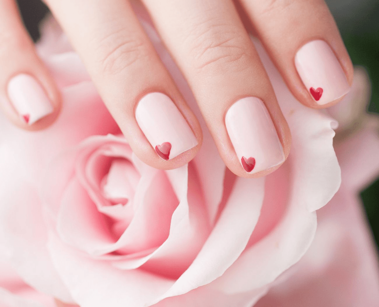 unhas elegantes curtas para noivas