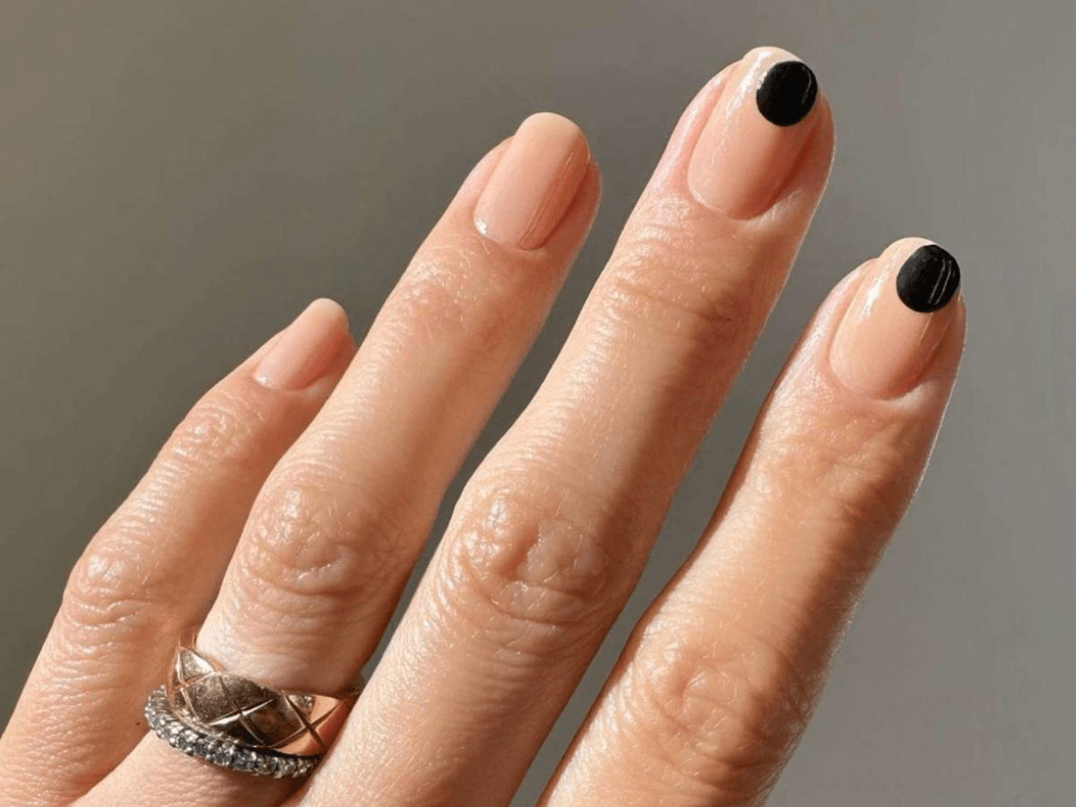 unhas elegantes curtas minimalistas