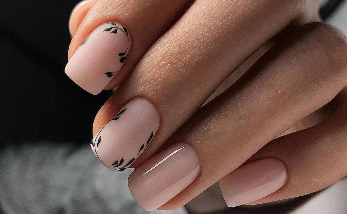 A importância do minimalismo nas unhas minimalistas